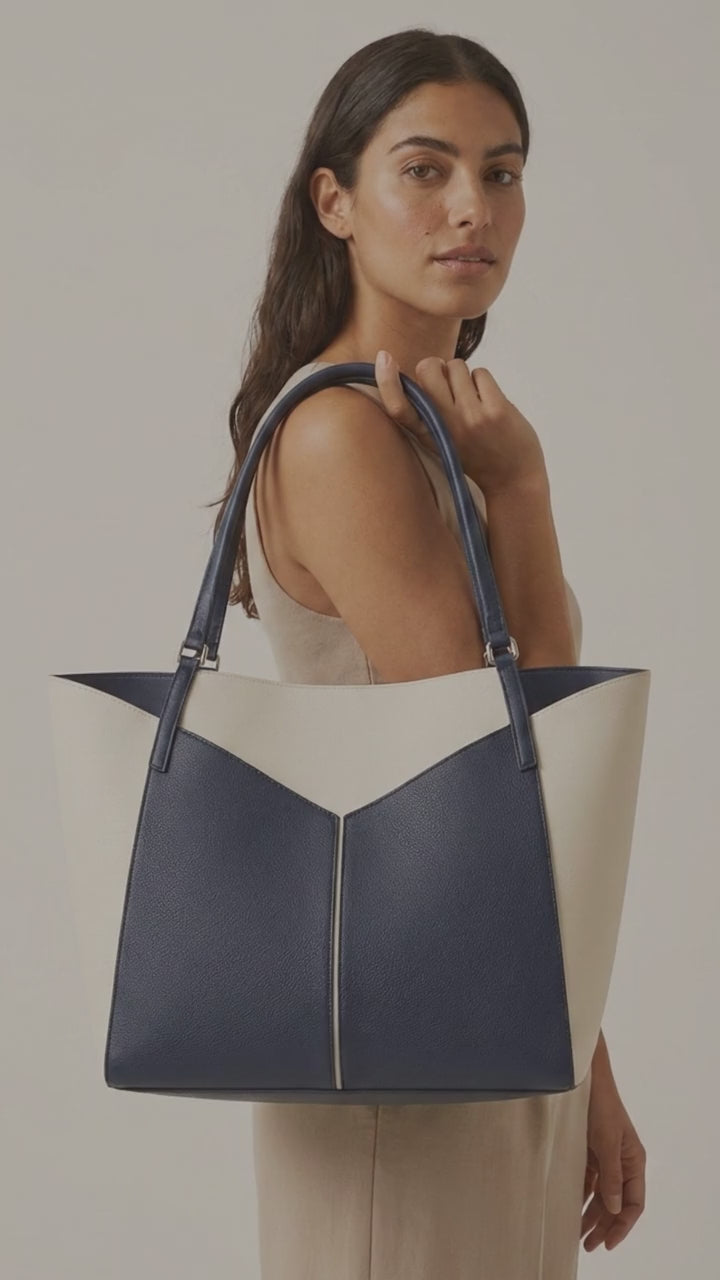 Classic Tote